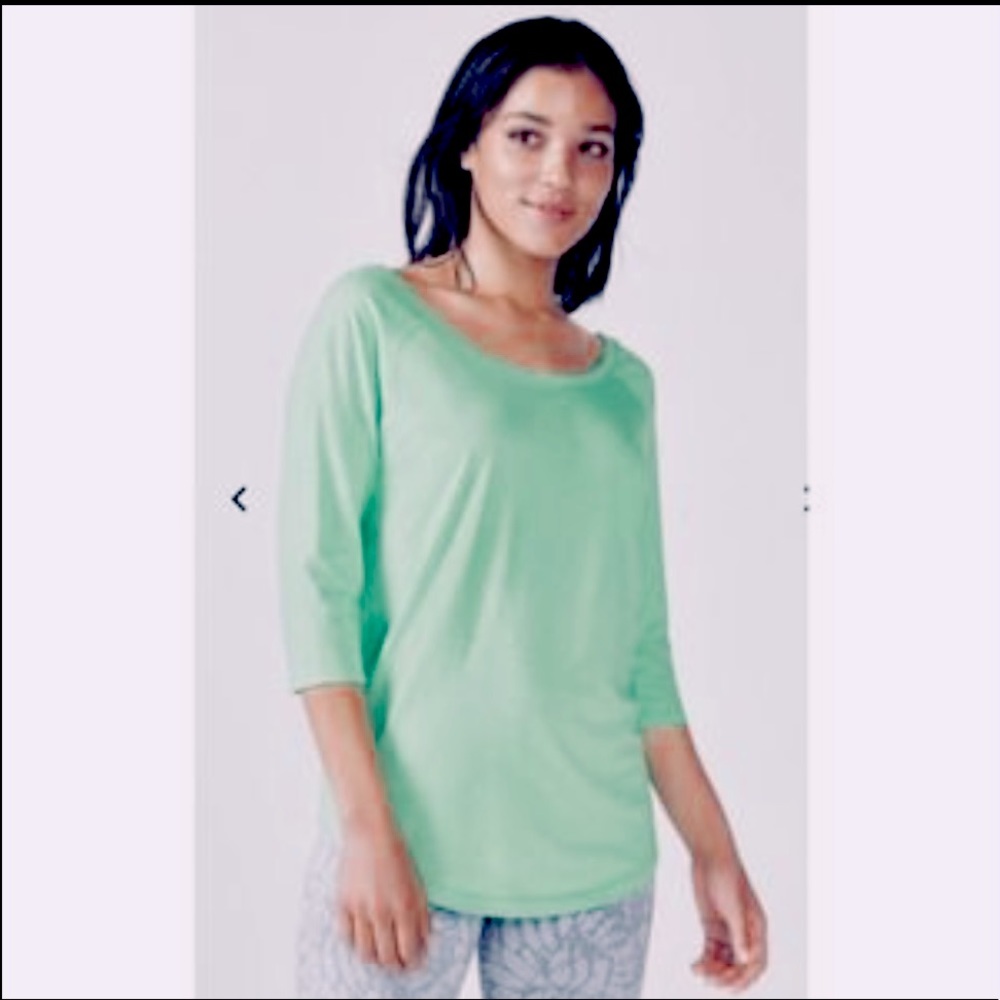 Fabletics Aventura 3/4 Sleeve Tee